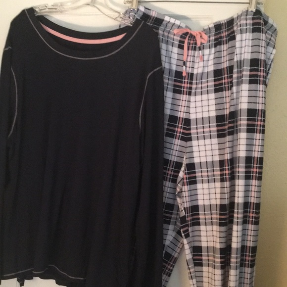 Cuddl Duds Other - Pajamas